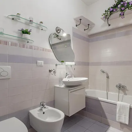 H11 Casa Holly Parcheggio - アパート *