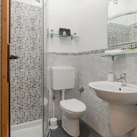 H11 Casa Holly Parcheggio - Апартаменти *