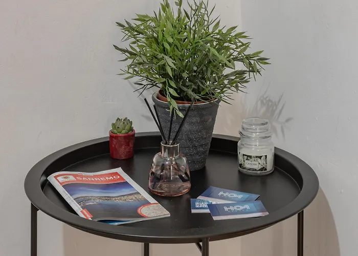 H11 Casa Holly Parcheggio - *