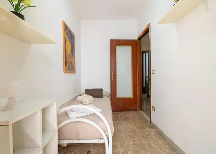 H11 Casa Holly Parcheggio -